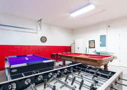 Large Home Pool, Spa & Game Room Near Disney!