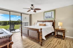 Oceanfront Apartment with Beach Access & Hot Tub