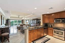 Beautiful 3 bedroom condo