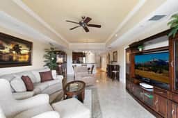 Beautiful 3 bedroom condo