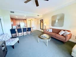 Neat condo close to Disney