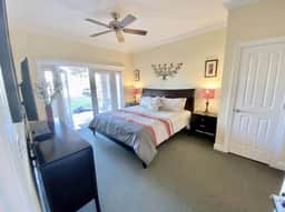 Neat condo close to Disney