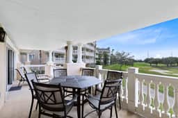 Outstanding condo