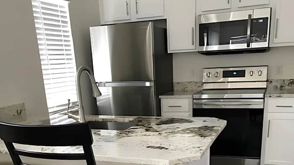  Beautiful Townhome! In a Resort! Near Disney!
