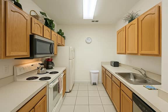 Close To Disney!! Dazzling 3-Bed 2ba Resort Condo!