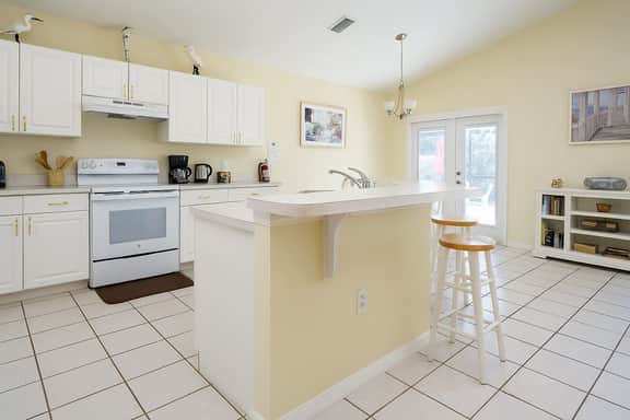 Lakefront Villa Pool, Spa  Near Disney!