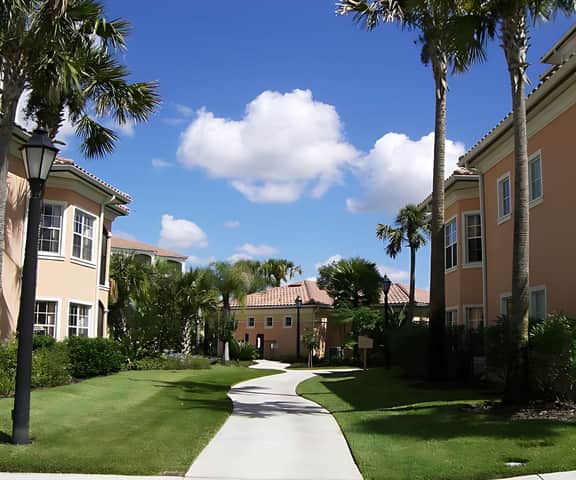 Theme Parks | No Resort Amenities No Resort Fees 