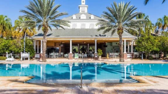 Attractive 3 bed townhome