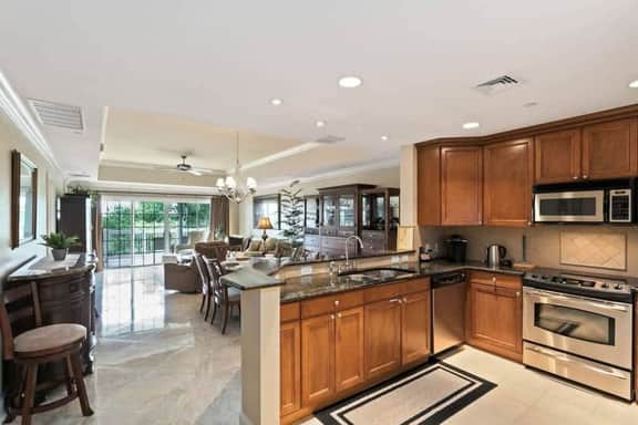 Beautiful 3 bedroom condo