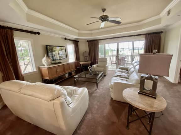 Cozy 2nd floor condo