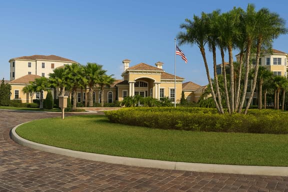 Luxury 3-bed  Condo Near Disney Worldquest Resort