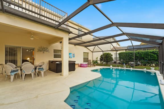 Near Disney Pool, Hot Tub, Roof Deck, Stunning Water View!